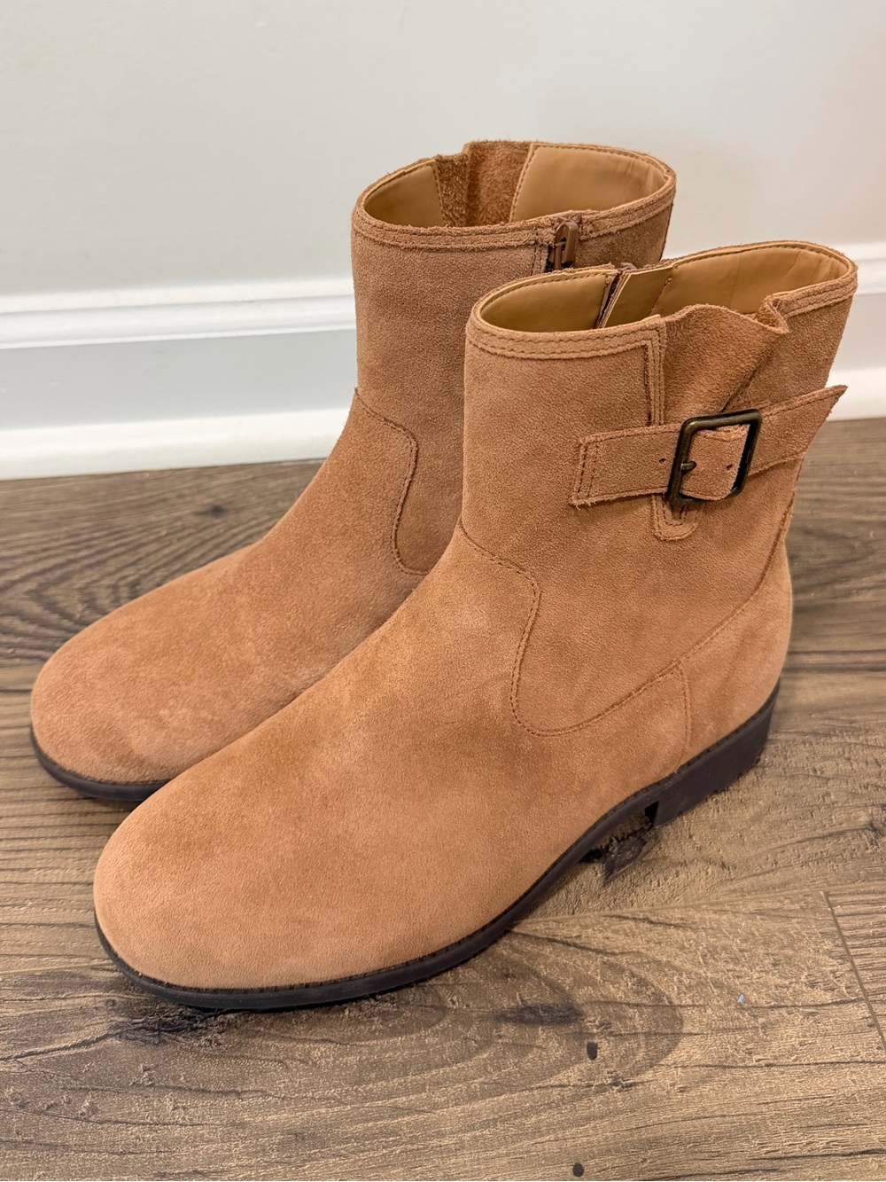 Vionic Jill Women's Suede Flat Ankle Boots Tan Buckle Wide 6.5W